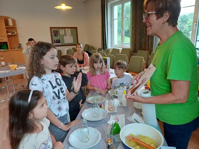 Kinder und Frau